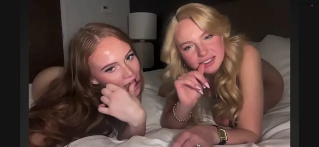 Vixenvictoriaa naked with friend