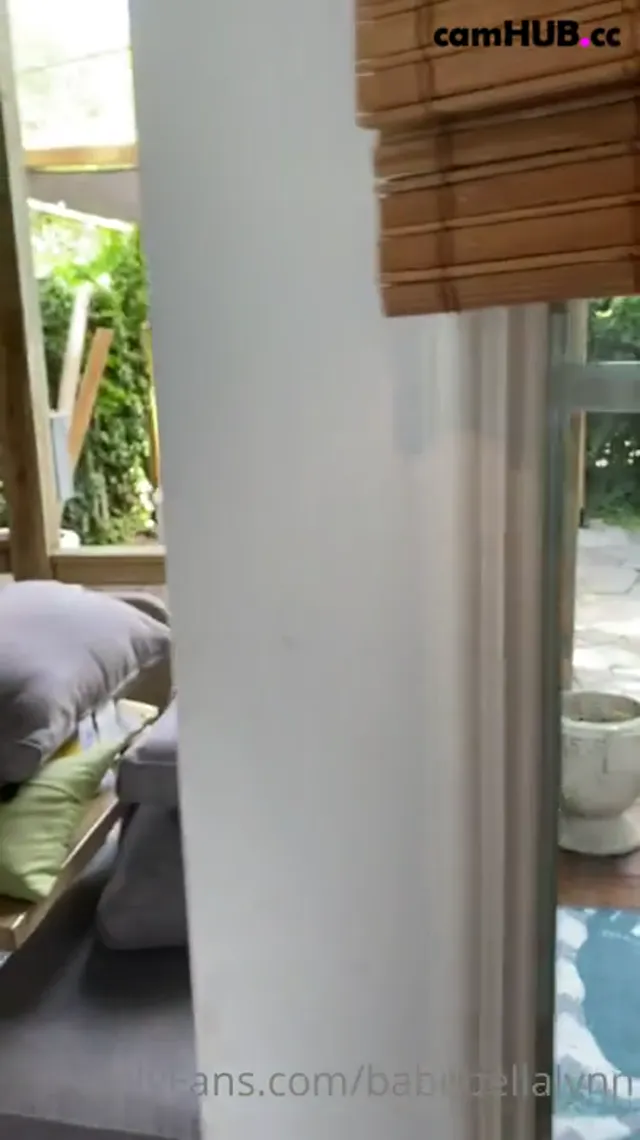 Babe Bella Lynn Gets Fucked In Doggy