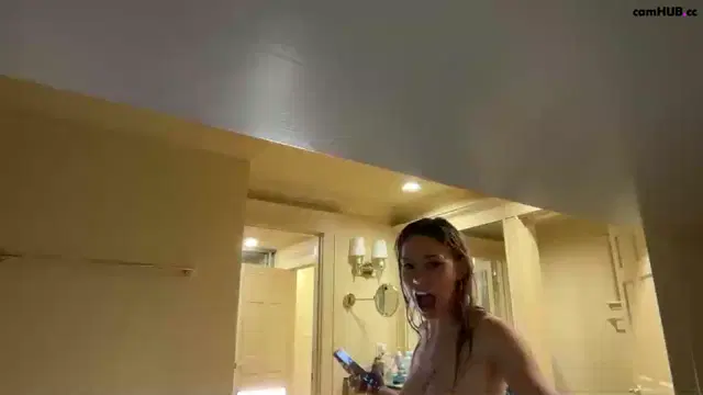 Chaturbate evebrooksss & alyssastonee bath 1