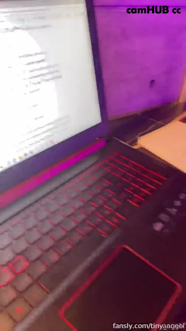 OF Feetqueenx aka tinyangelxx chaturbate suck show HD