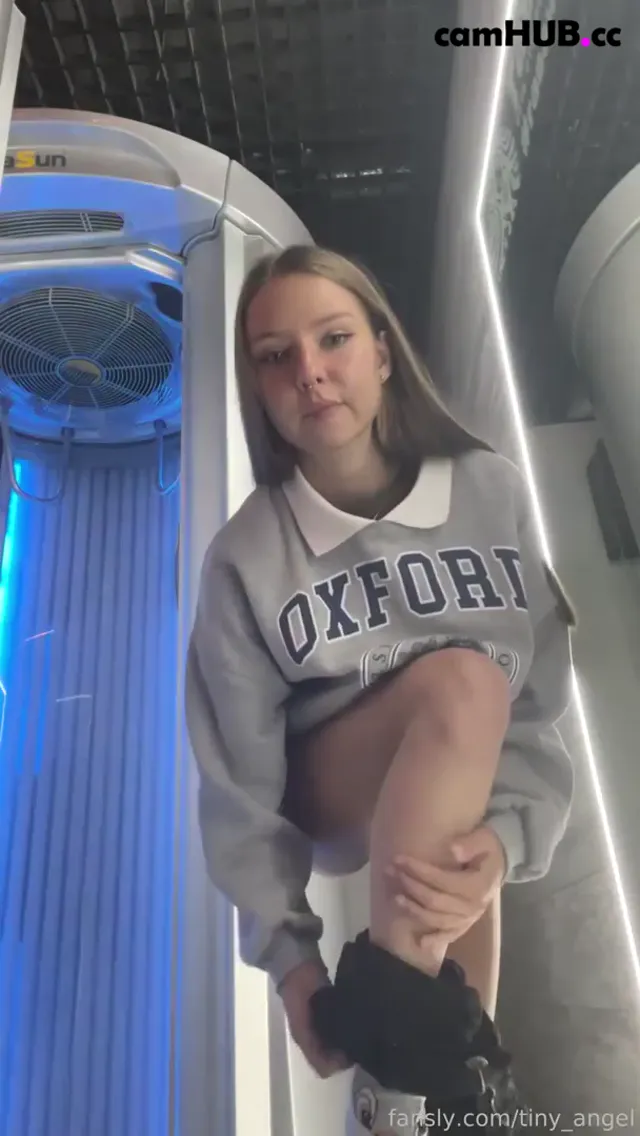 OF Feetqueenx aka tinyangelxx chaturbate panties show