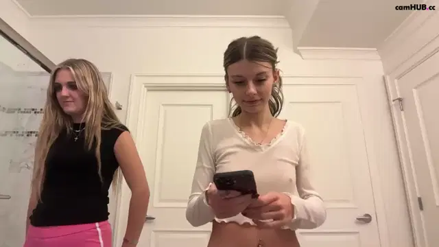 Clairewalkerr & alyssastonee Chaturbate 2026-01-15 Naked Shower