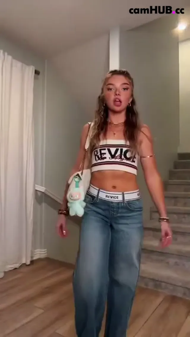 Bougie_Bb Bounces On A Huge Dildo And Squirts Onlyfans