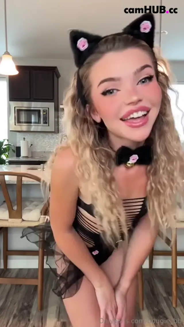 Bougie_Bb Cat Girl Rides A Dildo Onlyfans