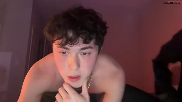 Fellowyellow420 handjob vid chaturbate