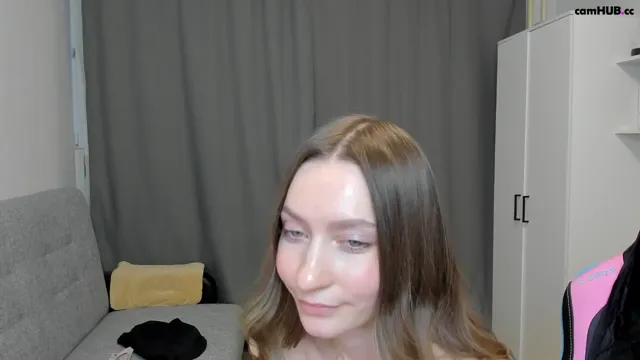 Luminaya Chaturbate teen posing