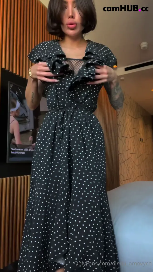Onlyfans Alena Omovych – Alena.star nude videos_4