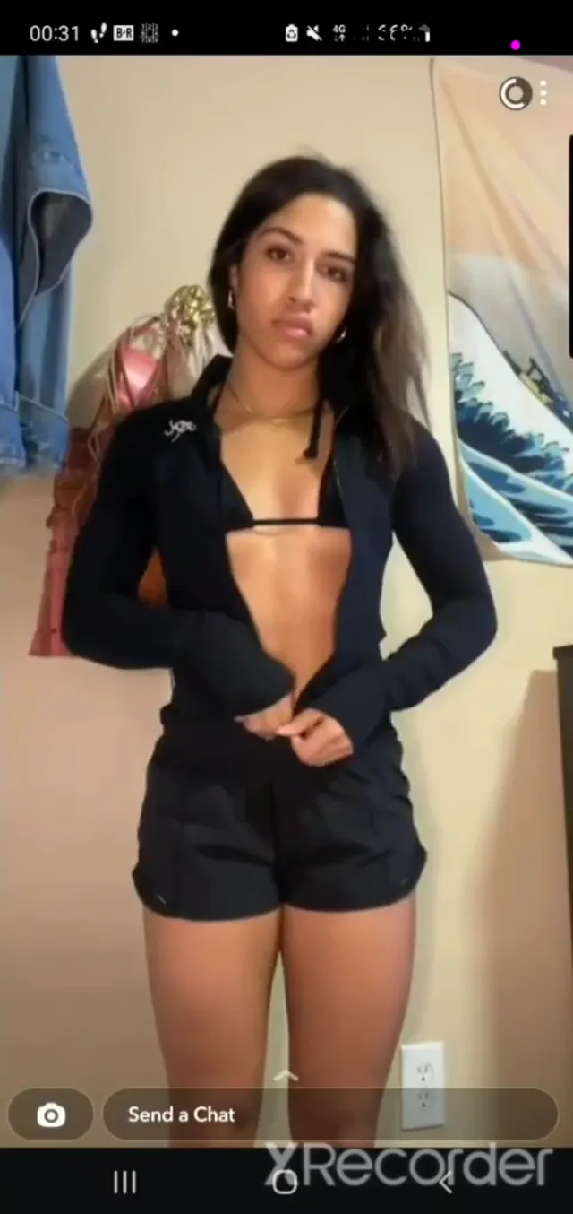 Courtney Crawley AKA fitzcourtknee NAKED