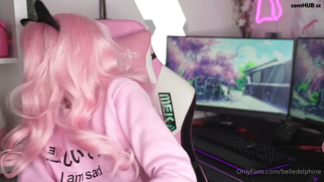 Belle Delphine face slapping