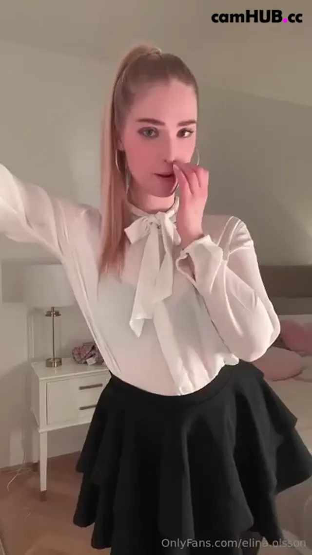 Elina Olsson Gives A Striptease And JOI Onlyfans