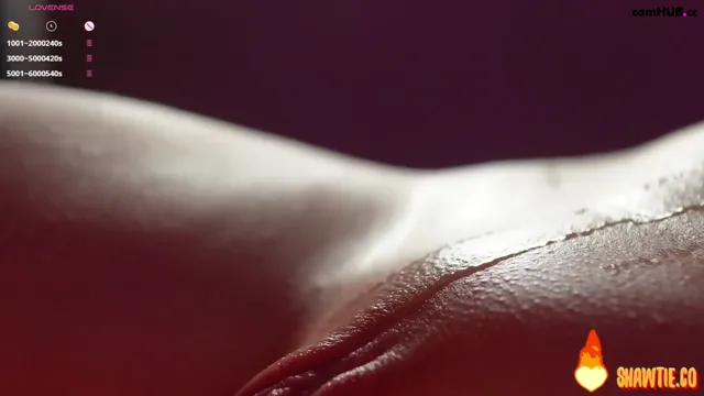 _taylor_swift – the girl caresses herself