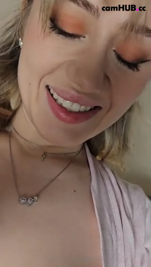 Madi Anger Buzzes Her Lusty Pussy Onlyfans