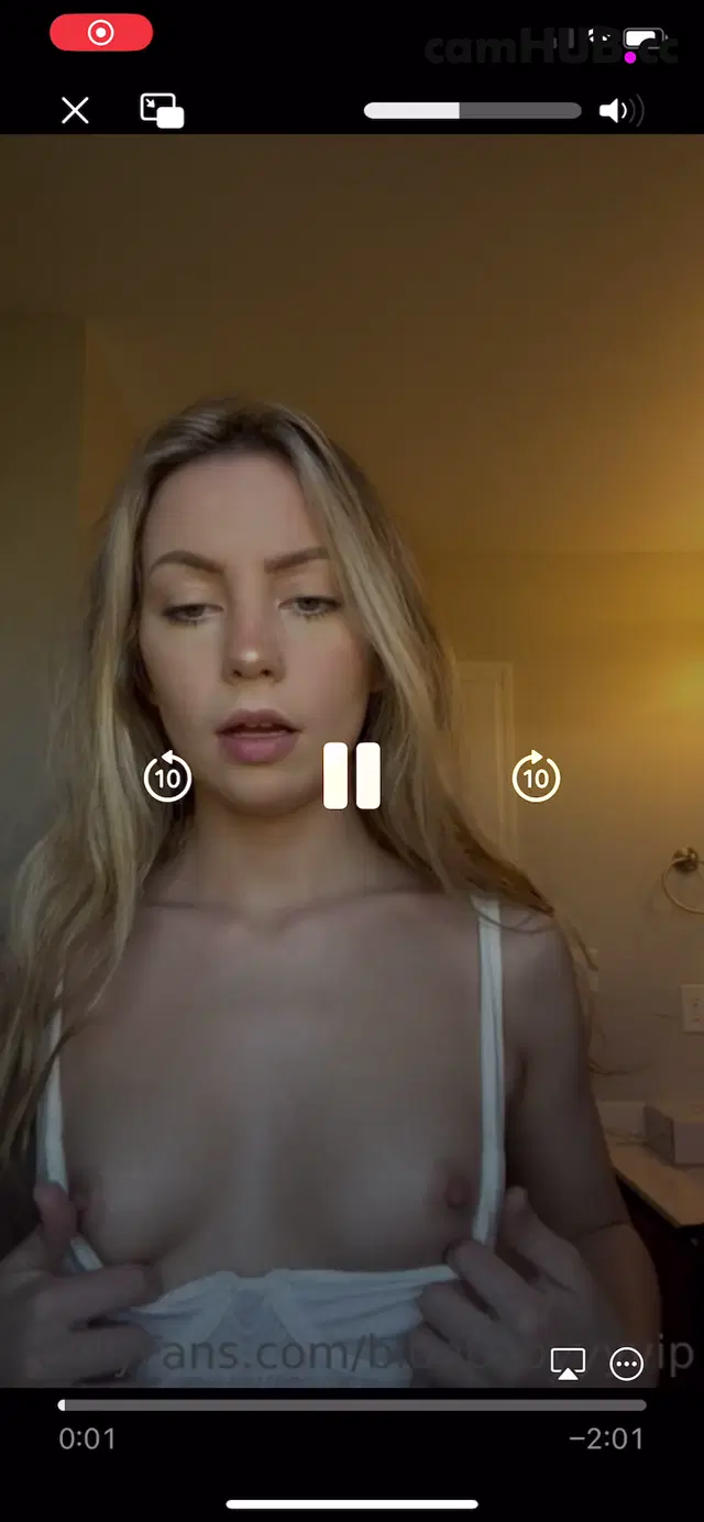 Bluebxbyyyvip onlyfans show