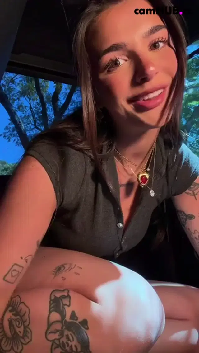 Ari Kytsya Masturbates At The Back Of Her Car Onlyfans