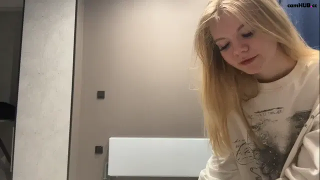Dewdropdoll Chaturbate teasing her panties