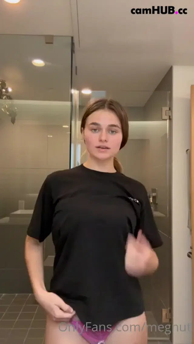 Megan Guthrie Takes A Shower In Her Undies Onlyfans