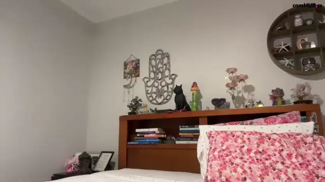 Kittengirlxo Live on Chaturbate Very sexy handra with oil