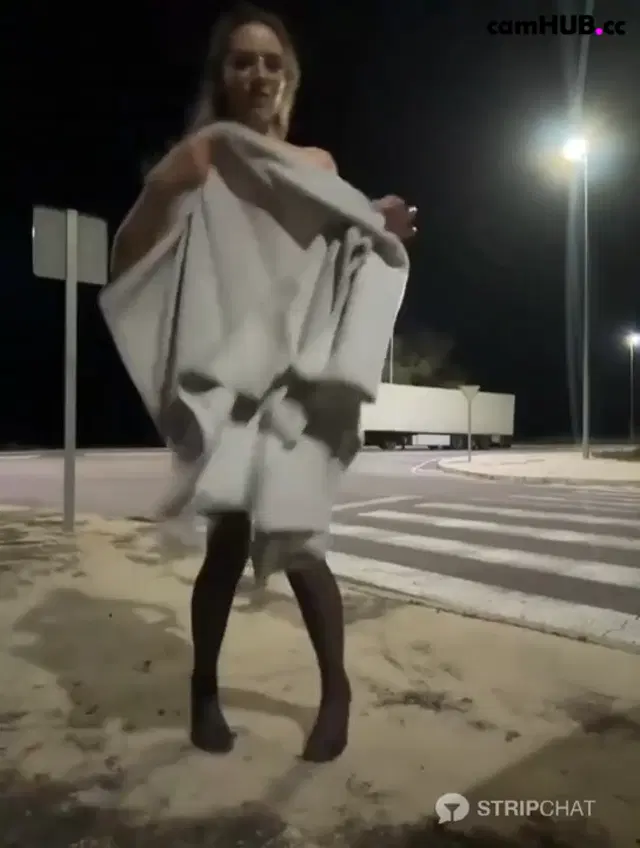 Hope Heaven Masturbates In Public For Her Fans Onlyfans