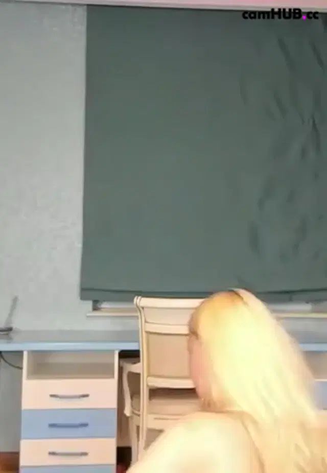 Incredible__shell_ Live on Chaturbate Dildo Ride Show