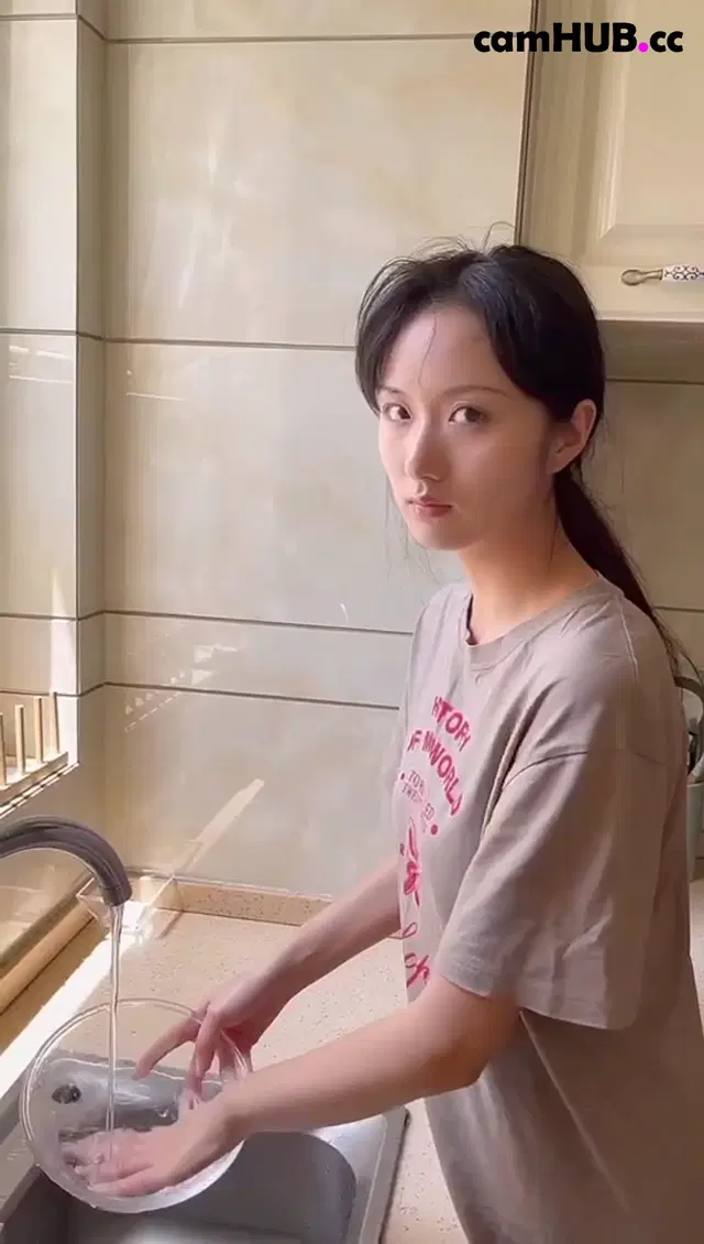 Housemaid wanna be casted for next handmaiden