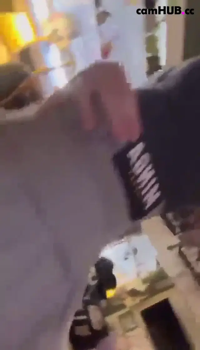 Alt E-girl Squeezes Ass
