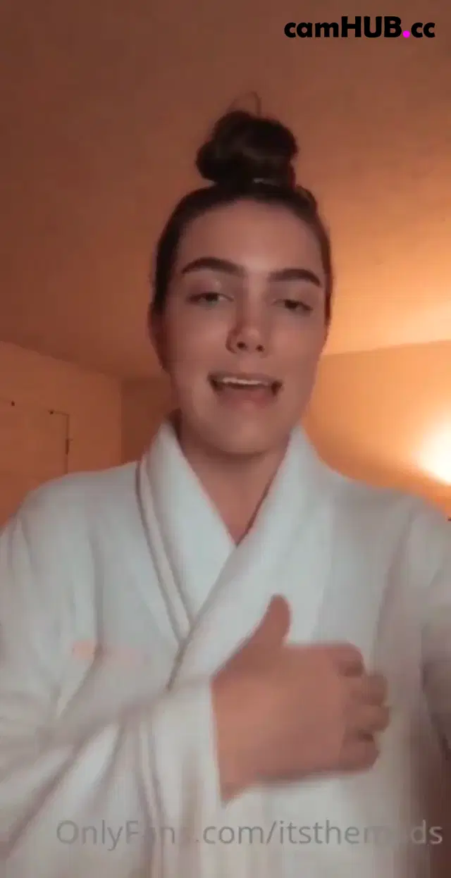 Itsthemads – Bathrobe Reveal