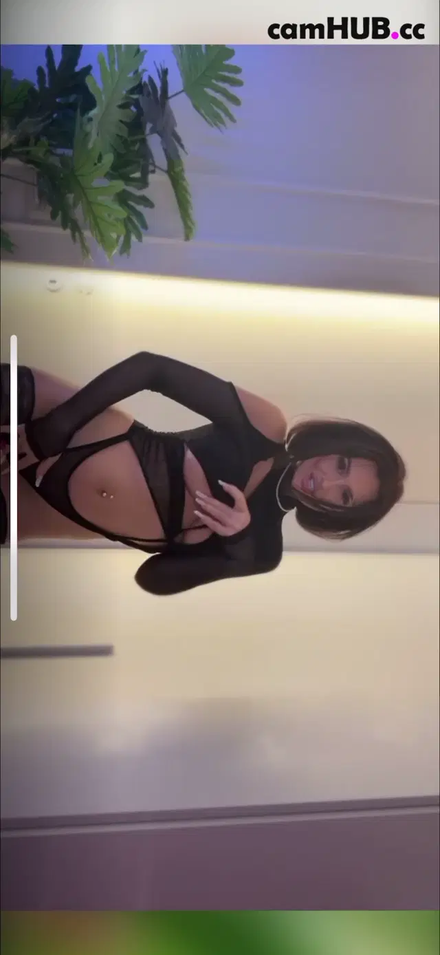 Emily Portec vip show