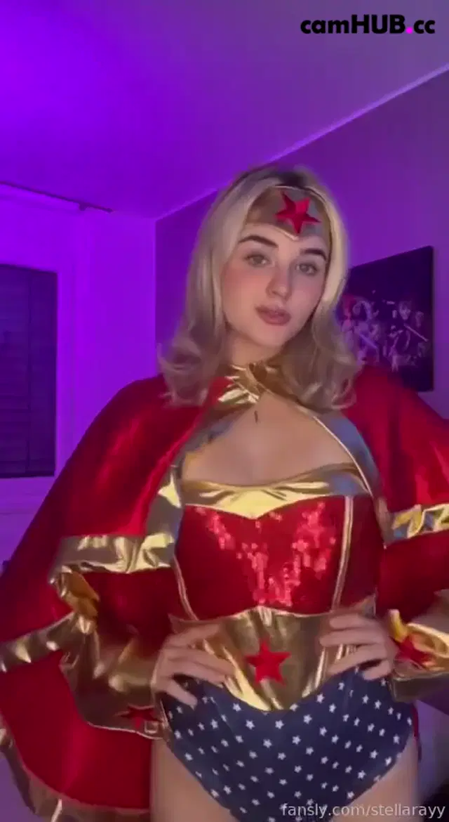Stellaaarayy cosplay show 2