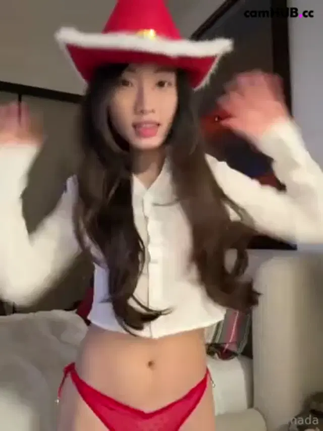 Yemada Makes Her Asian Pussy Squirt Full Exclusive Onlyfans