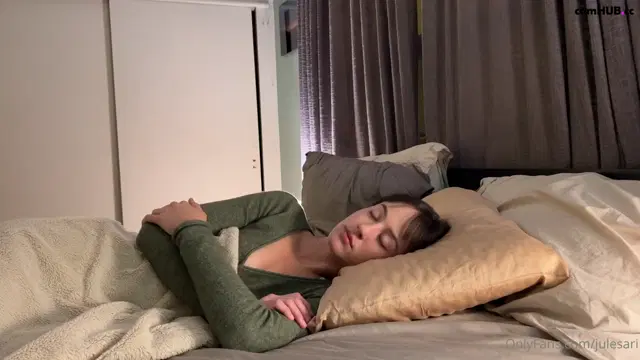 Jules Ari Takes Cock First Thing In The Morning Onlyfans
