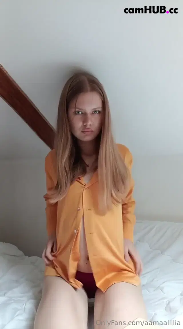 Aamaaliiaaa Skinny 18 Teen Strips & Bounces on A Dildo Onlyfans