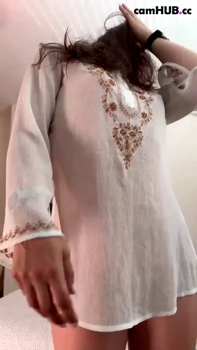 Justbecauseiloveit live on Chaturbate