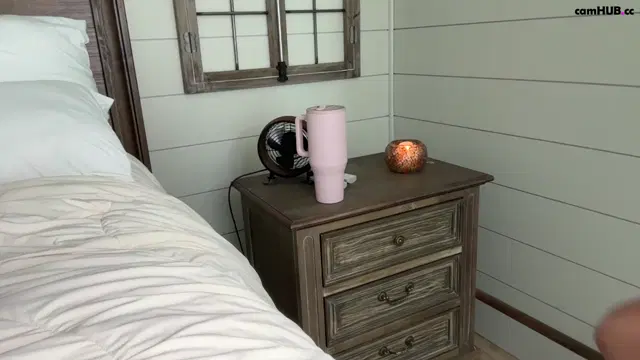Emmaabennett Spreads Her Ass Hole Chaturbate show 2