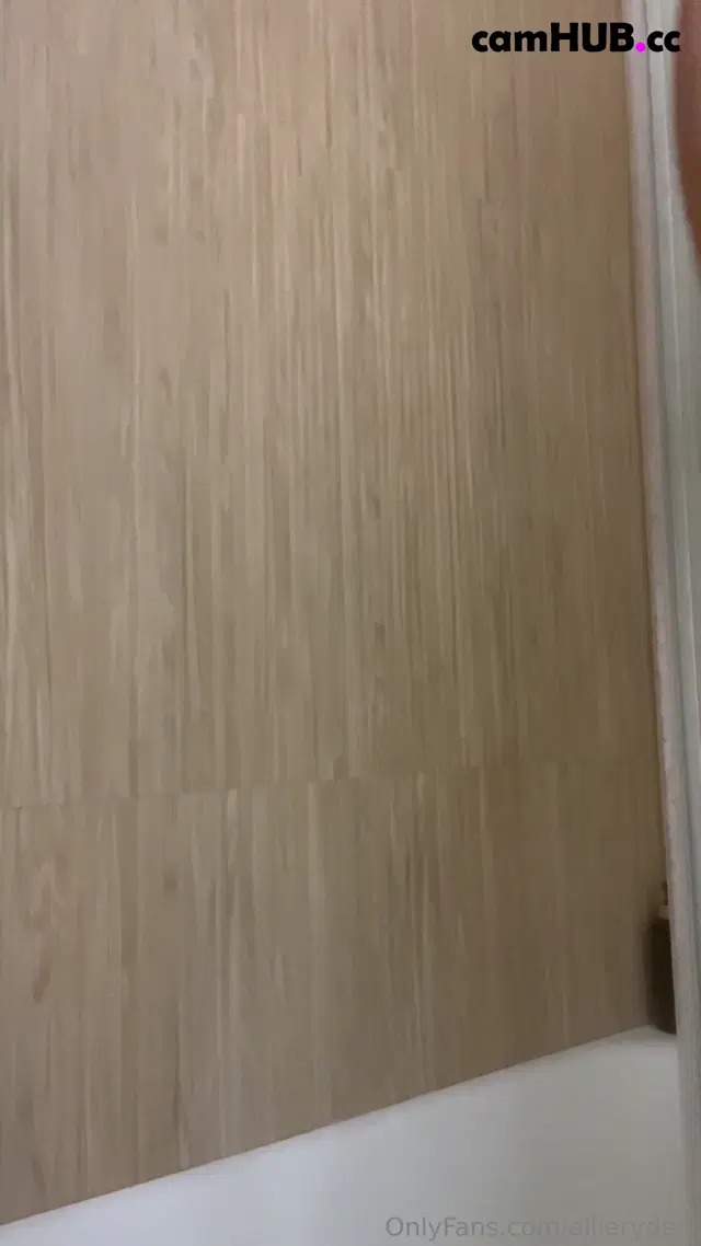 Allieryderr SHOWER NAKED