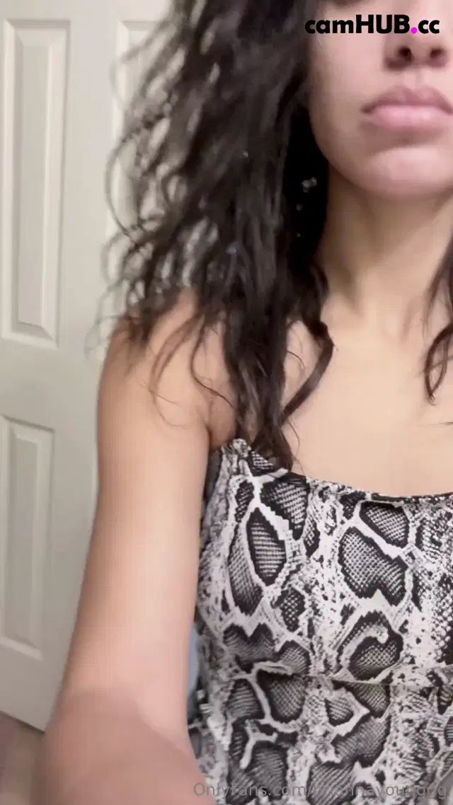 Briannayounggg PUSSY AND ASSHOLE FLASH