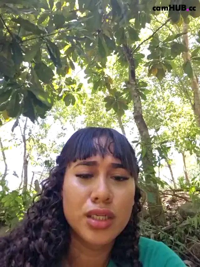 _kimberlly fart public