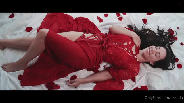 Orenda onlyfans  play with pussy