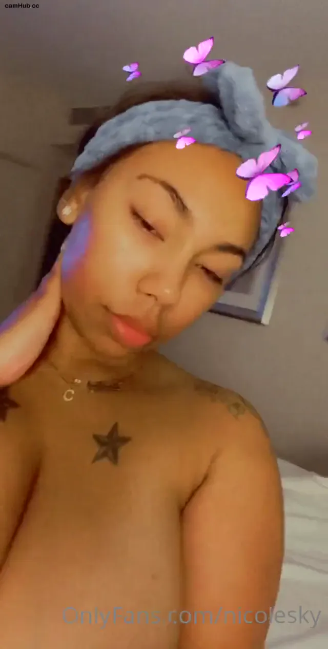 Nicole Sky show 11