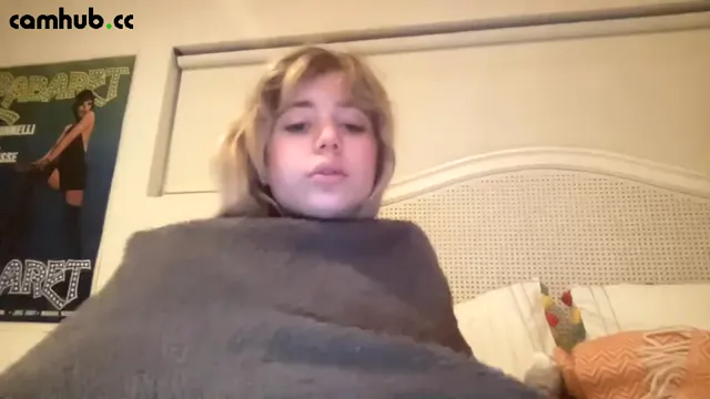 Kikiwillow chaturbate huge tits 2022
