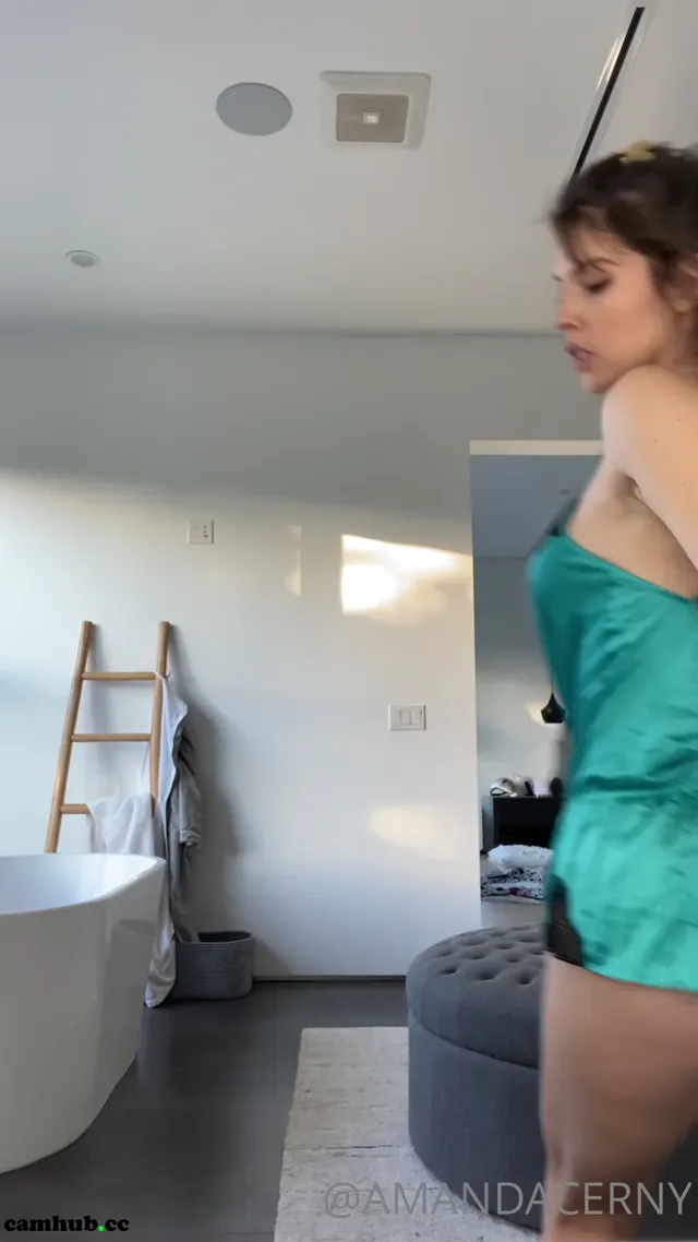 Amanda Cerny show 4