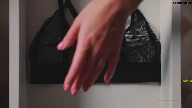 Louisa Khovanski show 44