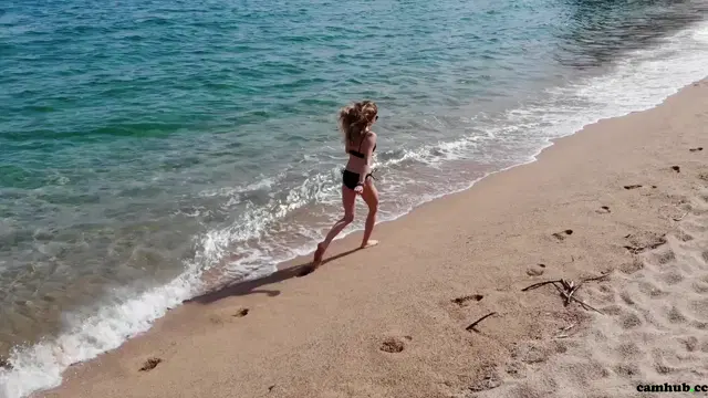 ManyVids VicaTS – Love and the sea $30 video for Free