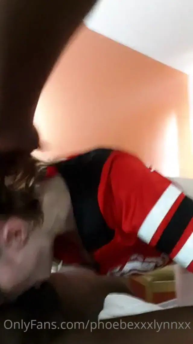 PhoebeXXXLynnXX show 72