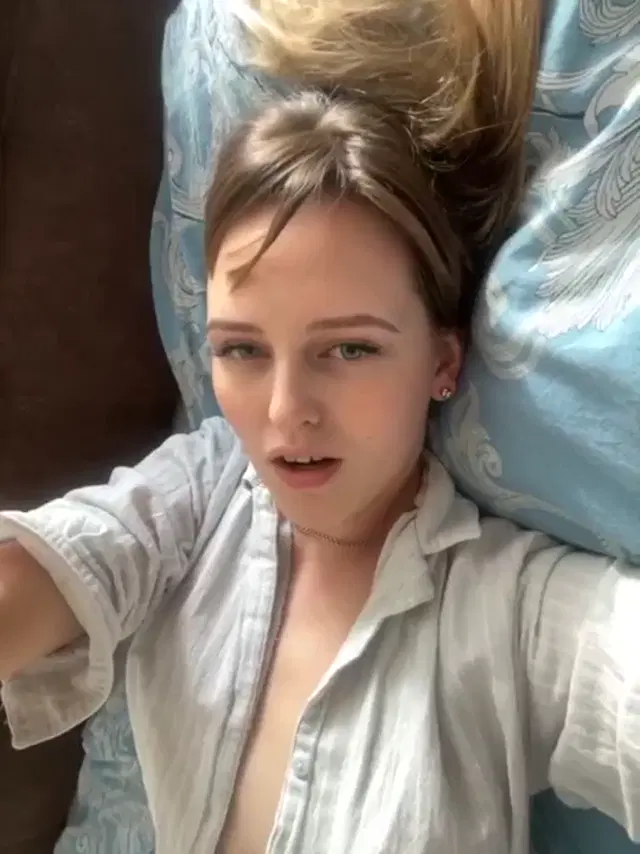 FeyaDeva naked body & masturbation