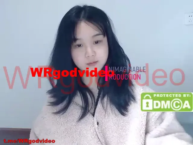 Emilybaby pvt nude show
