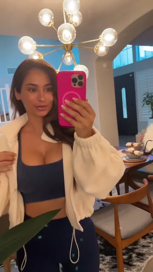 Reena Sky Onlyfans 1