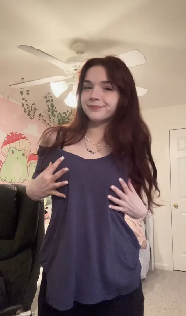 Summerxiris aka ovwvou naked & show pussy