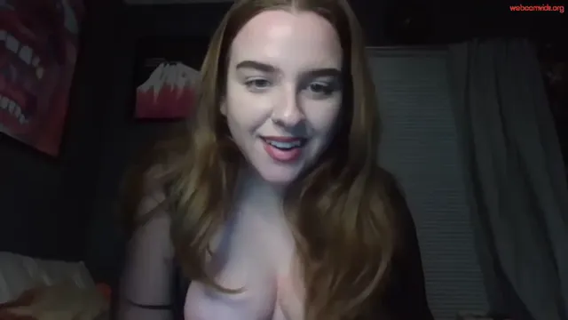 Archieloveangel chaturbate 10-December-2023 show her back view