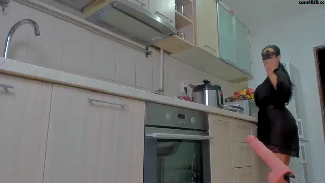 EmmaHotQueenXX_2024-10-04