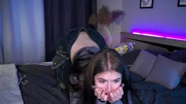 Sirenevelyn Chaturbate 9-11-2024 shake her ass